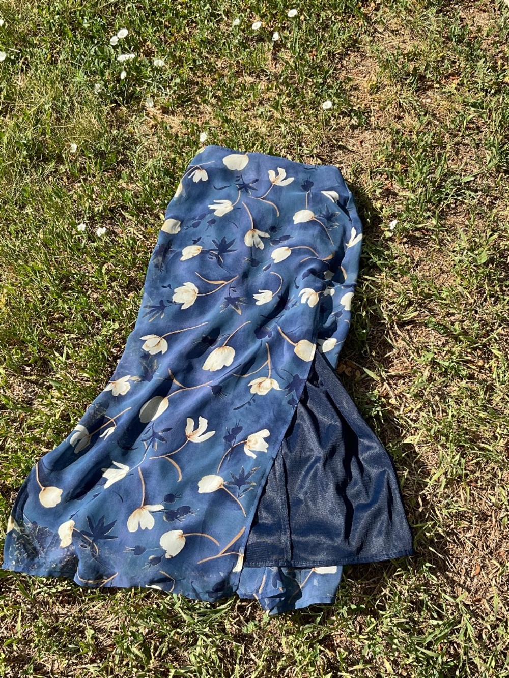 Oh So 90’s Blue Floral Maxi Skirt - Picture 5 of 10